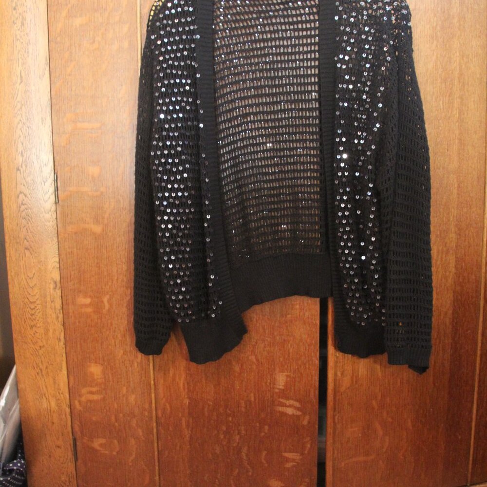 Shrug, long sleeved, black knit with sequins. Sz 1X. Style & Co. Good condition. - Picture 2 of 6